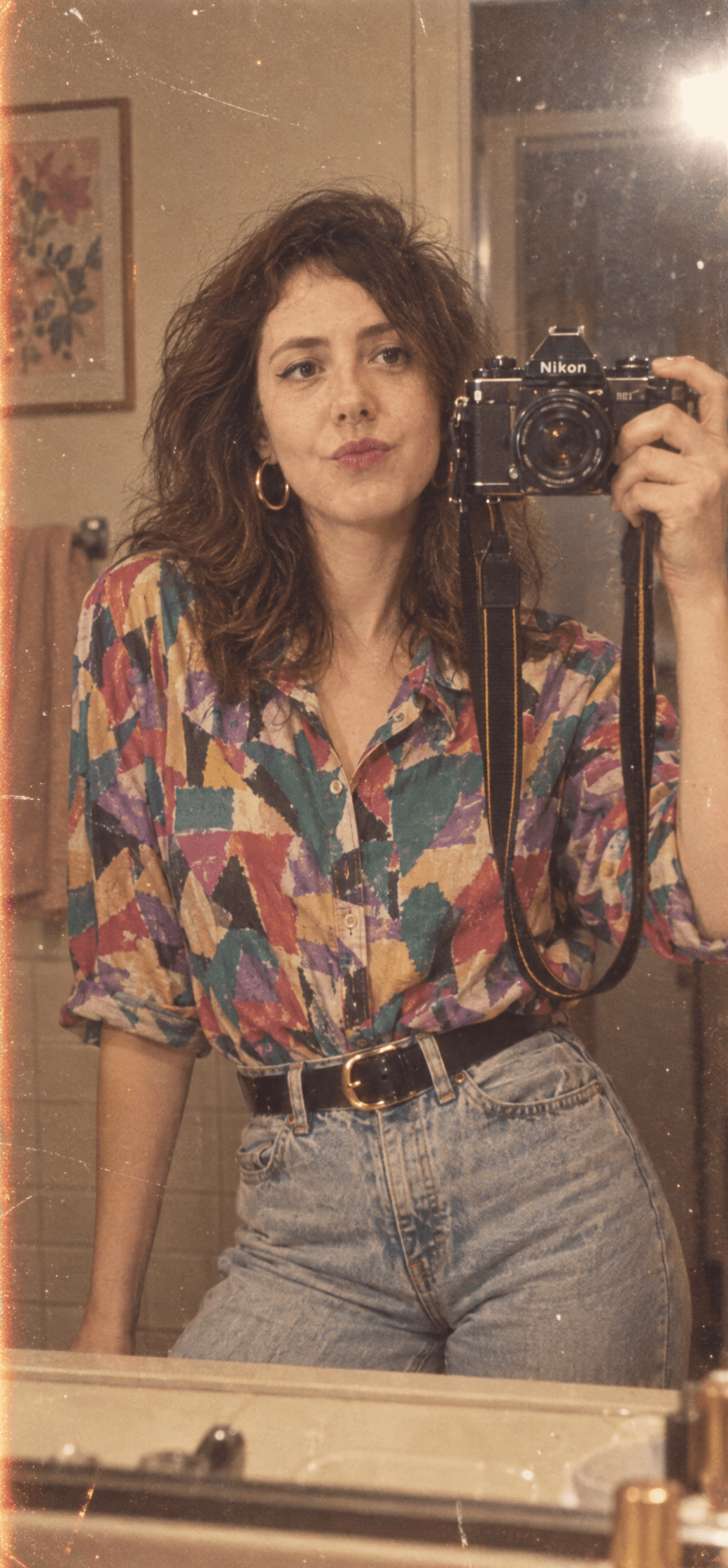 Vintage 1980s-style mirror selfie